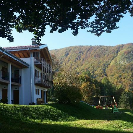 Отель Garni Fobbie Брентонико Экстерьер фото